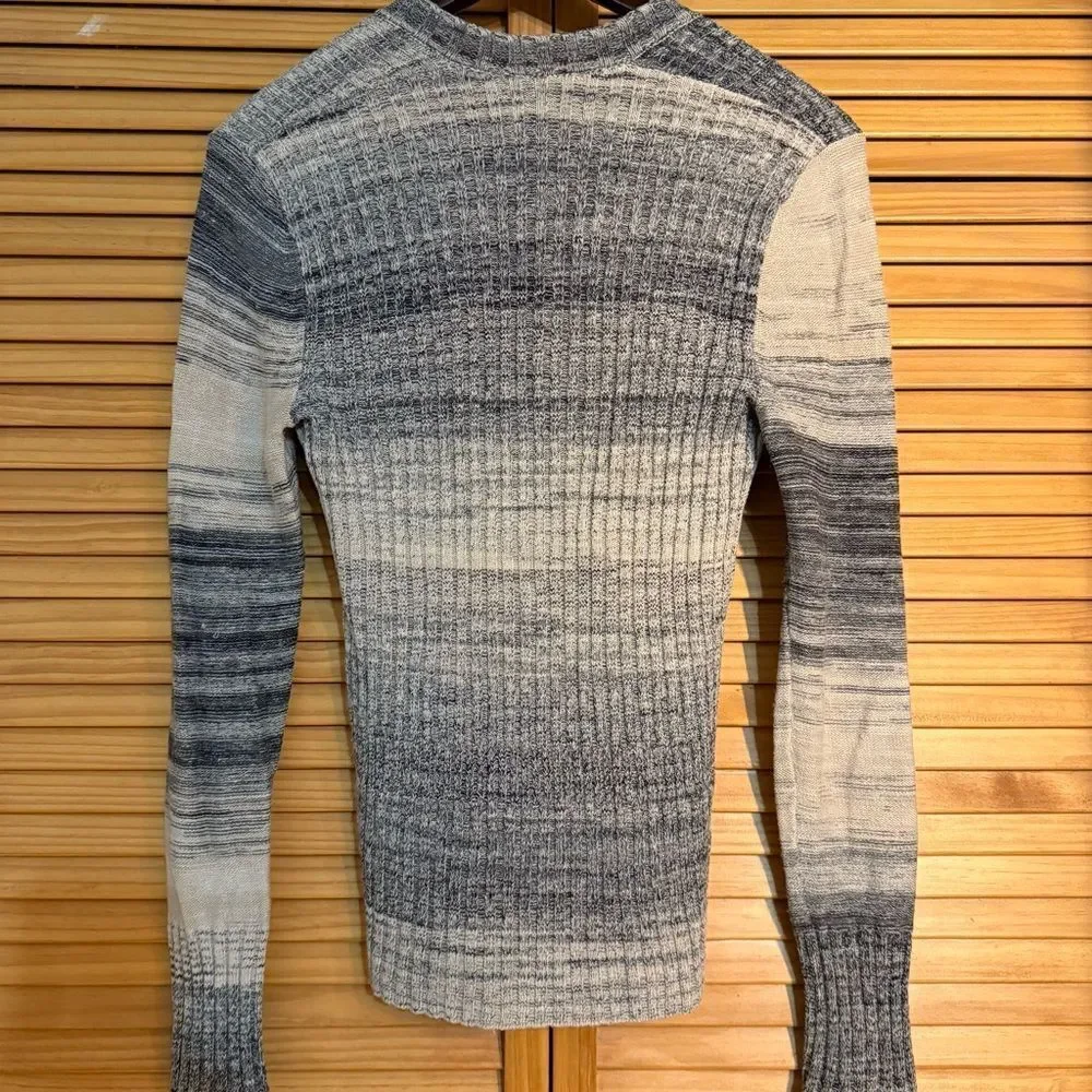 Free People Gray and Cream V-Neck Sweater XS